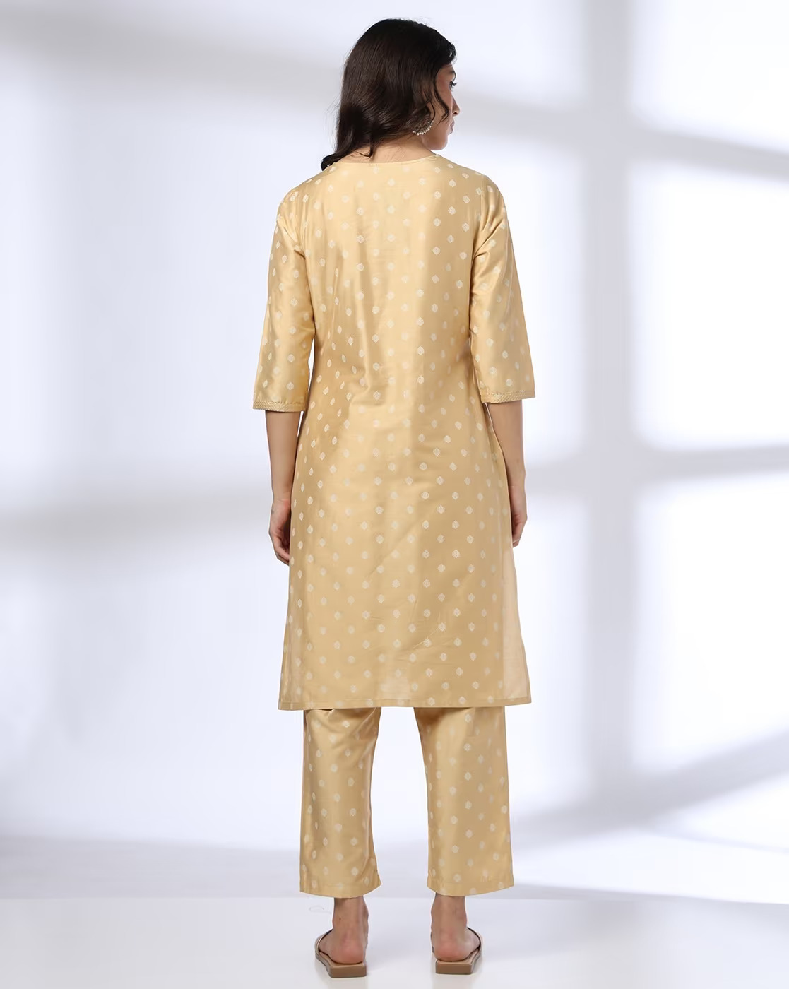 Women Geometric Print Straight Kurta & Pants Set - Image 4